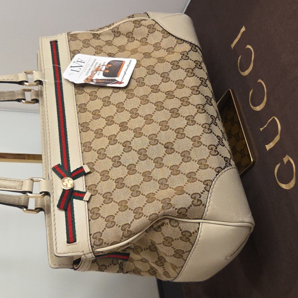 Gucci Handbags - GUCCI vintage 2009 Web Bow Tote, ltd production, excellent collectable condition